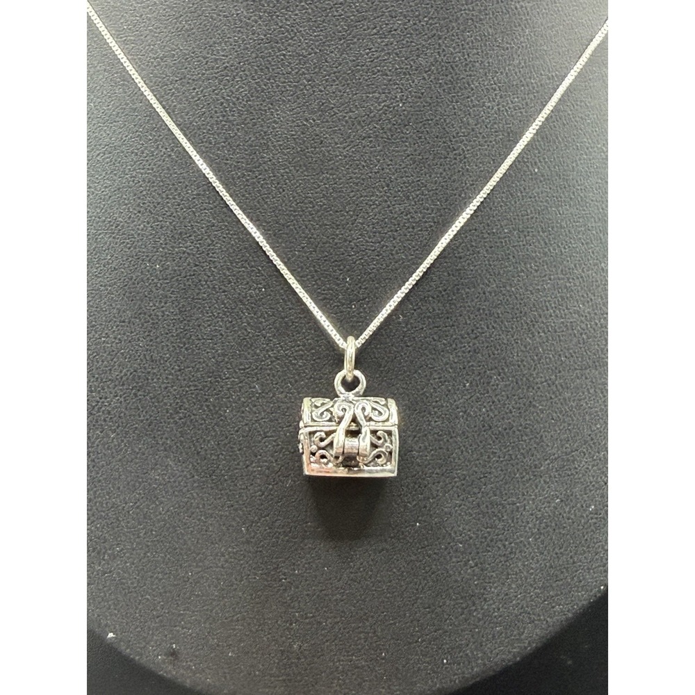 New Condition 16" Treasure Chest Locket Pendant Necklace 925 K6
